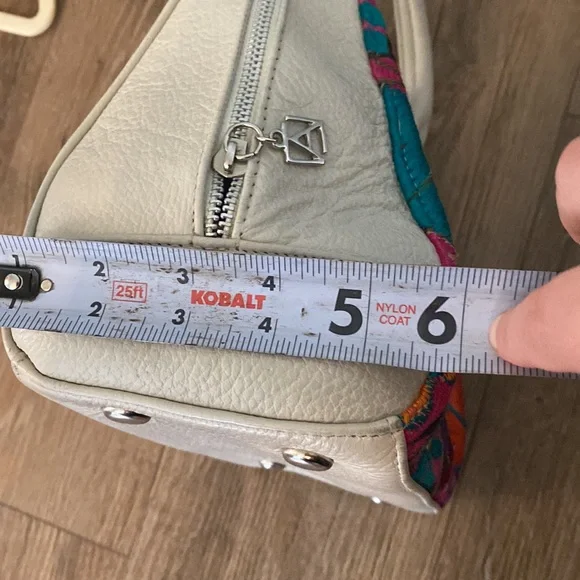 AngeLozano cream pebble leather colorful floral embroidered satchel bag. Boho - Picture 13 of 13